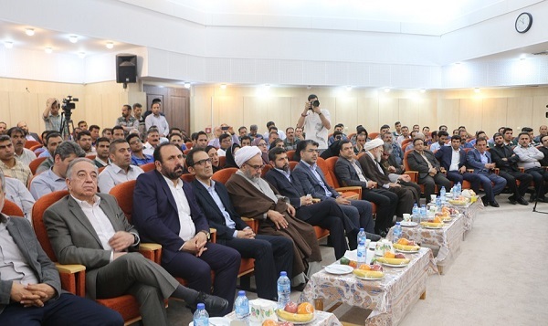 مراسم گرامیداشت روز کارگر با حضور استاندار خوزستان در پتروشیمی امیر کبیر ماهشهر برگزار شد