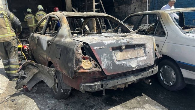 آتش سوزی گسترده در پارکینگ مترو گلشهر کرج/ خودروها در آتش سوختند