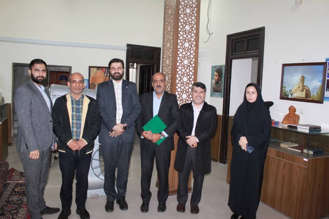 بازديد رئیس مرکز اسناد و کتابخانه ملی منطقه شرق کشور از موزه اسناد نيشابور
