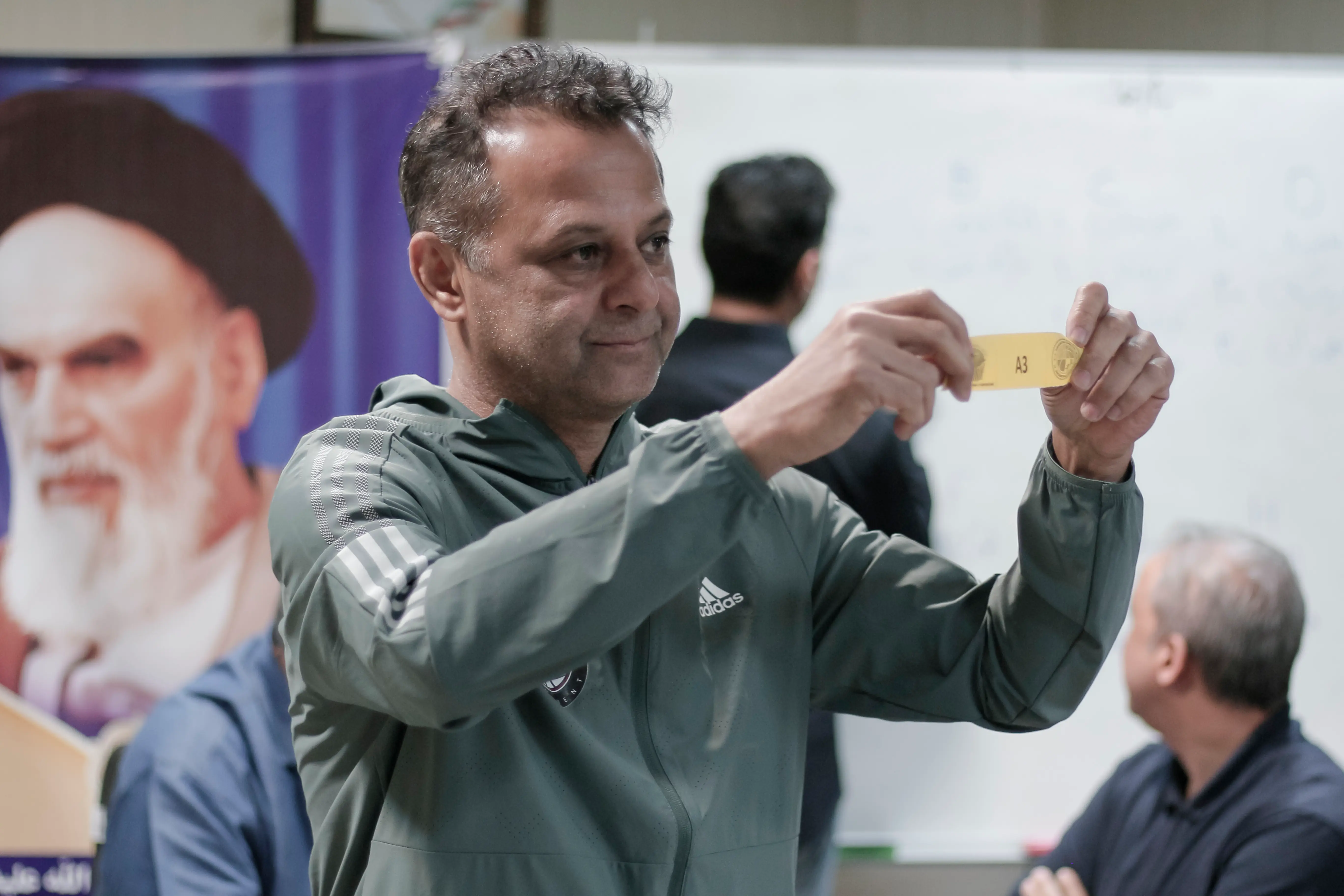 قرعهکشی هفتمین المپیاد استعدادهای برتر بسکتبال پسران در بیرجند با حضور مسئولین استانی برگزار شد + تصاویر // آقای ملکی چک کنند // قرعهکشی هفتمین المپیاد استعدادهای برتر بسکتبال پسران در بیرجند با حضور مسئولین استانی برگزار شد + تصاویر // آقای ملکی چک کنند //