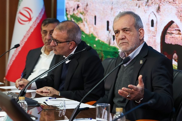 مشکلات‌مان تا زمانی که چشم‌مان به کمک اروپا و دیگران باشد، حل نمی‌شود