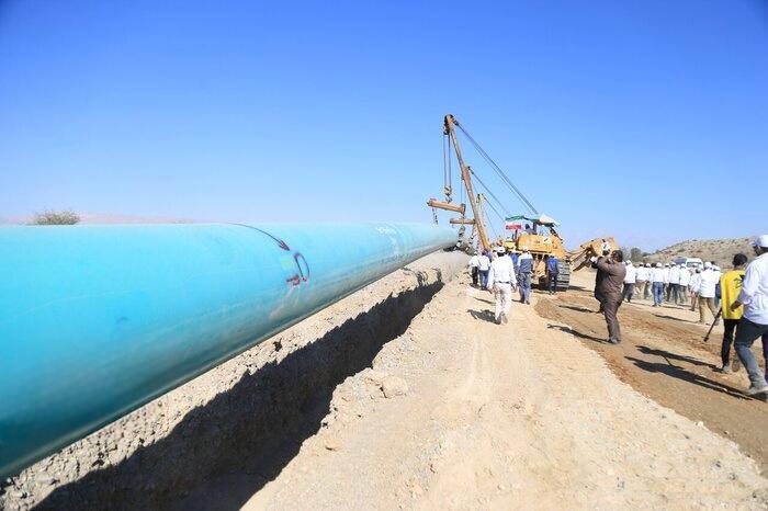 پروژه انتقال آب؛ موتور محرک توسعه صنعتی یا آزمون بزرگ احیای زاینده رود؟ پروژه انتقال آب؛ موتور محرک توسعه صنعتی یا آزمون بزرگ احیای زاینده رود؟