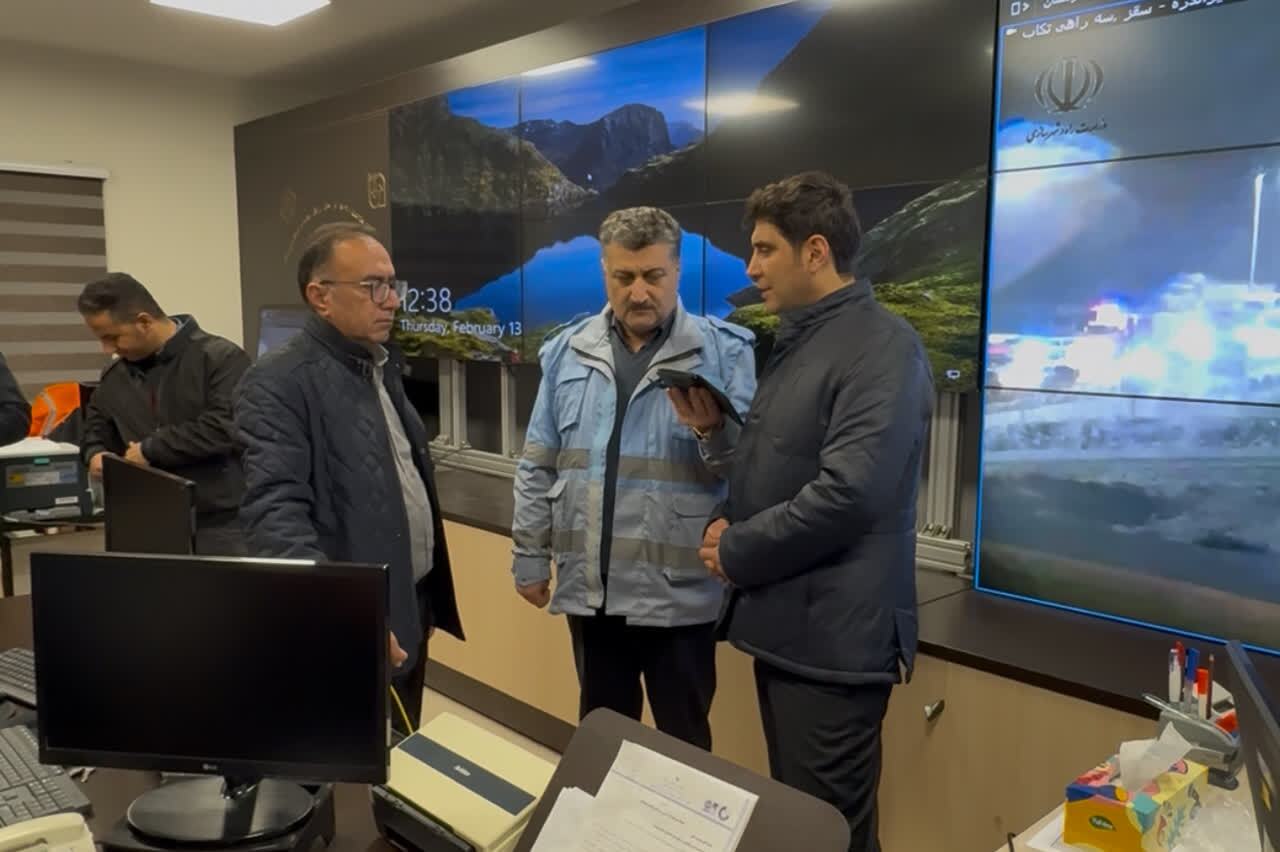 بازدید سرزده استاندار کردستان از مراکز خدماترسان در نیمهشب/ تأکید بر آمادگی کامل در برابر موج جدید بارشها بازدید سرزده استاندار کردستان از مراکز خدماترسان در نیمهشب/ تأکید بر آمادگی کامل در برابر موج جدید بارشها