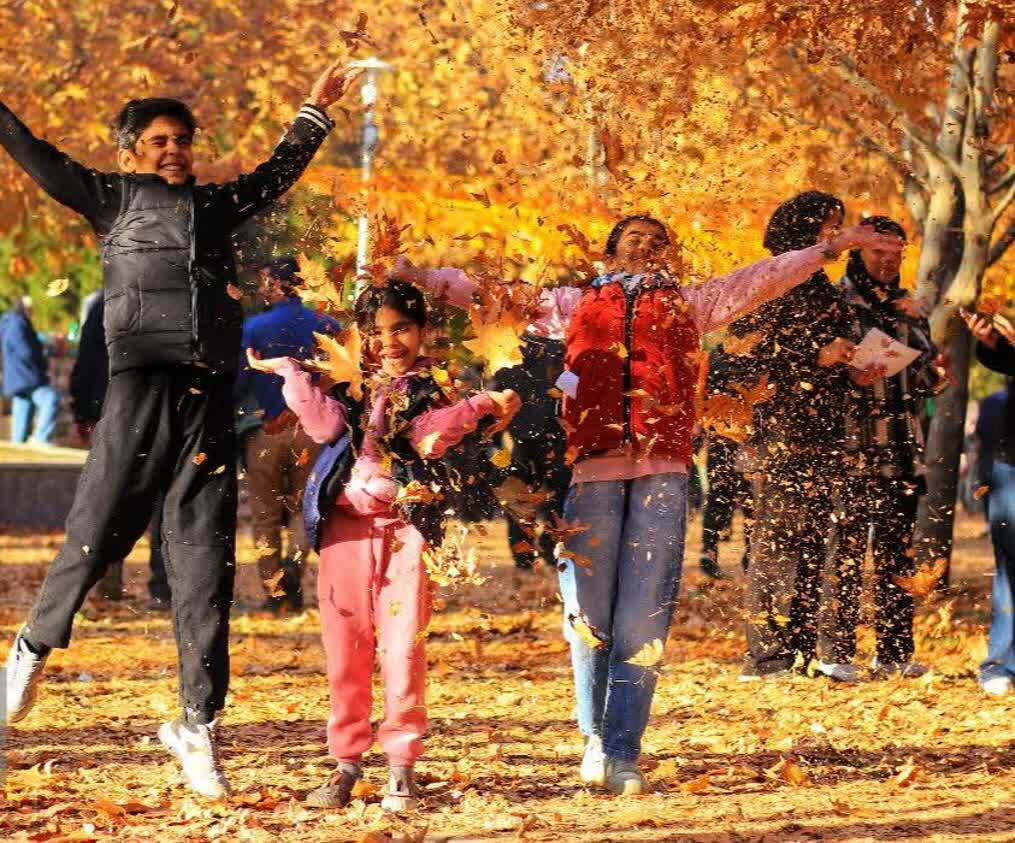 برگزاری سومین جشنواره پاییزی برگریزان هگمتانه، در همدان + عکس برگزاری سومین جشنواره پاییزی برگریزان هگمتانه، در همدان + عکس